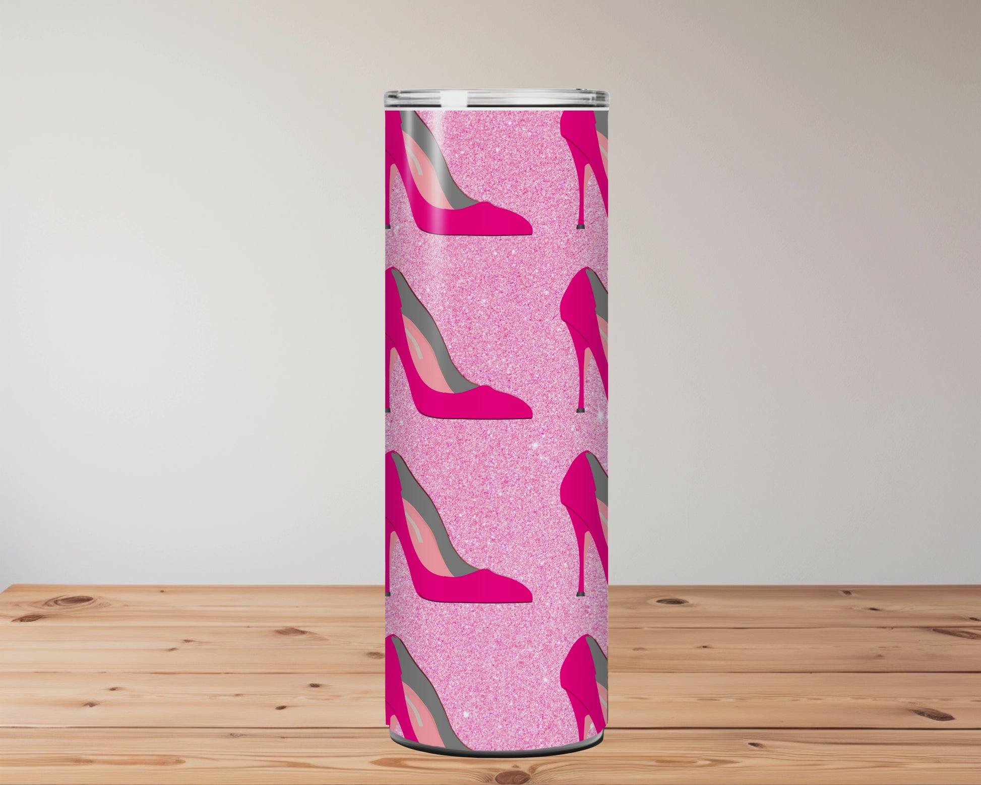 Tumbler with high heel shoe pattern on a wooden surface Miss Mafia